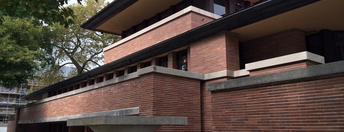 Frank Lloyd Wright Robie House is one of Ooit.