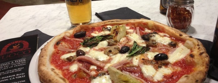 Fuoco Pizzeria Napoletana is one of Posti che sono piaciuti a Todd.