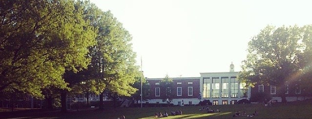 Universidad Johns Hopkins is one of Baltimore Favorites.