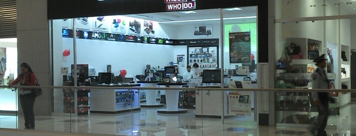 Lenovo Shop is one of Lieux qui ont plu à Martín.