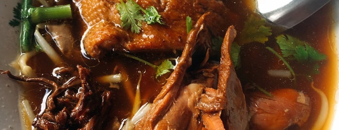 Thong Chai Phochana is one of อาหาร.