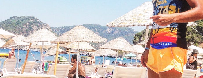 Munamar Beach Hotel is one of Dmytro’s Liked Places.