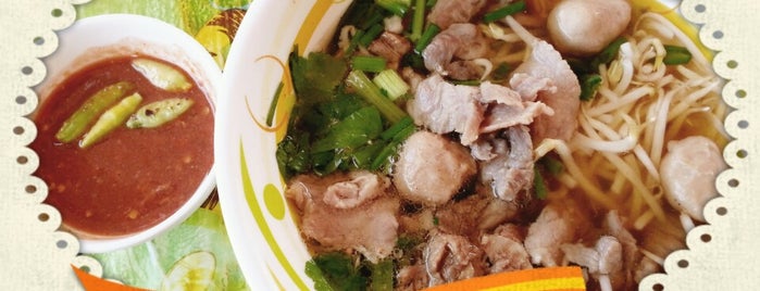 ชุลีรัตน์ is one of eat in Thailand.