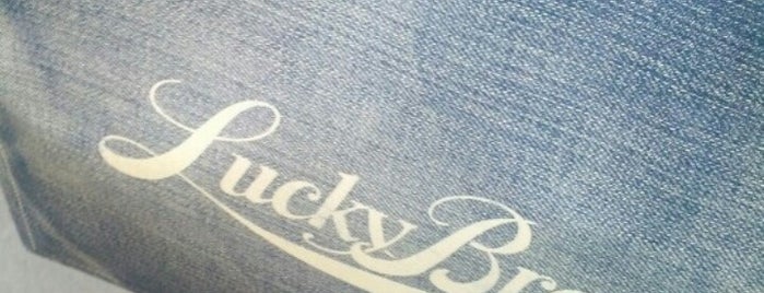 Lucky Brand is one of Tempat yang Disimpan Todd.