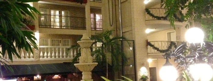 Embassy Suites by Hilton is one of Lugares favoritos de Anastasia.