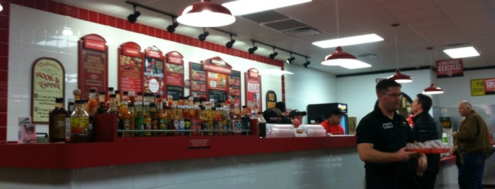 Firehouse Subs is one of Tempat yang Disukai Staci.