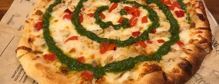 Firo Fire Kissed Pizza is one of Orte, die Justin gefallen.