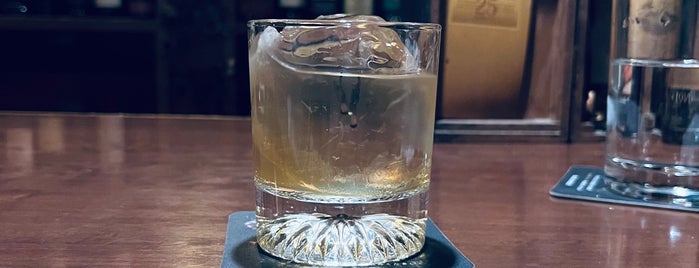 Highlander Inn Tokyo is one of Japan Whisky Bars.