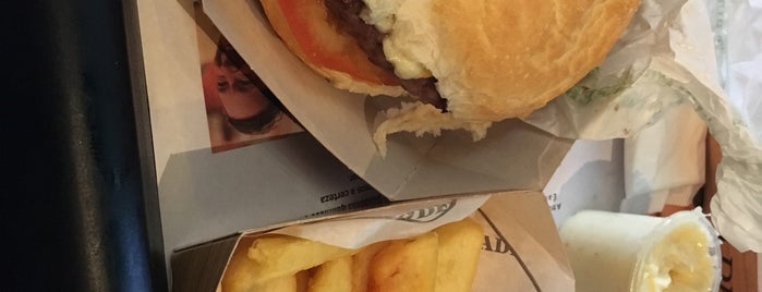 Madero Burger & Grill Container is one of Posti che sono piaciuti a Alan Jefferson.