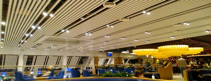 Aeroport Departure Bar is one of Lieux qui ont plu à scorn.