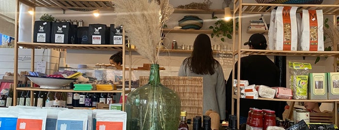 Maison Bleue Canteen is one of London coffee & Brunch.