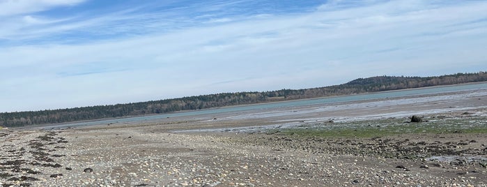 Mowry Beach is one of Maine.