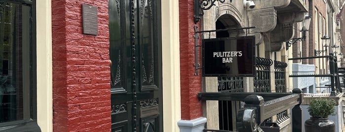 Pulitzer's Bar is one of AMS.