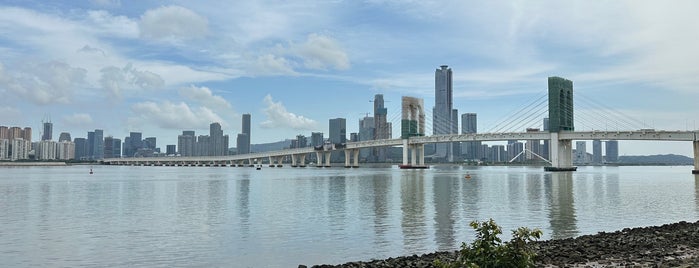 Sai Van Bridge is one of Macau.