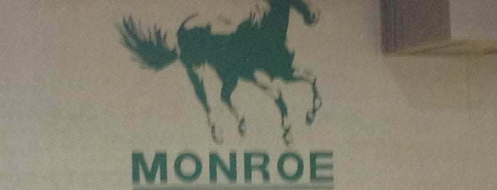 Monroe Middle School is one of Ray L.'ın Beğendiği Mekanlar.