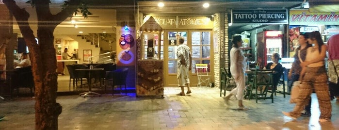 Çikolata Atölyesi is one of Keyif(Antalya) Kahve & Kafe & Şarap &.