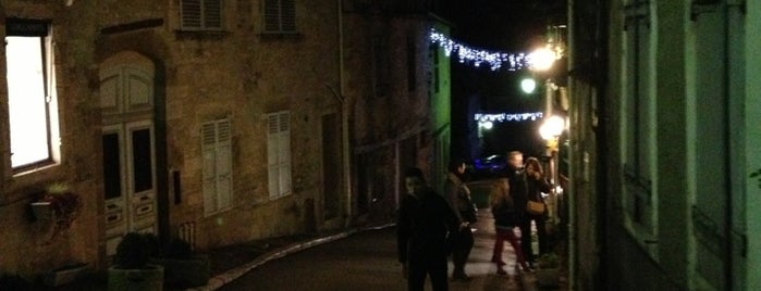 Vézelay is one of Brie & Burgundy.