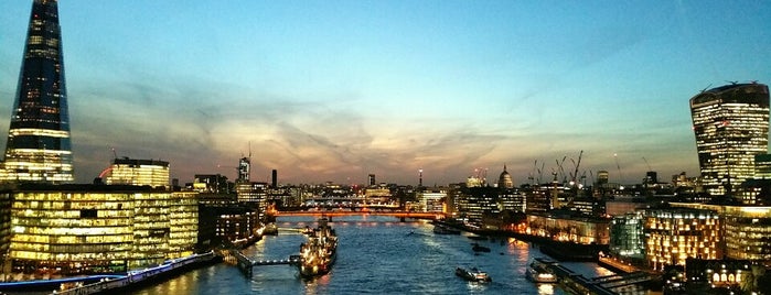 Tower Bridge is one of Lieux qui ont plu à Alastair.