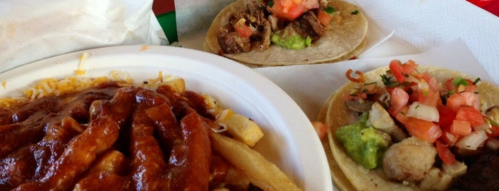 El Burrito Loco is one of Nickさんの保存済みスポット.