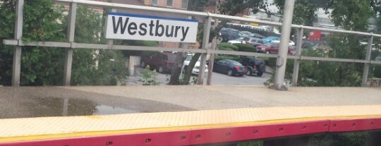 Westbury, NY is one of สถานที่ที่ ⚠️Macro ถูกใจ.