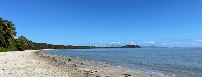 Four Mile Beach Park is one of Cairns.