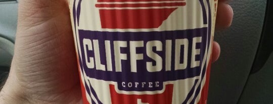 Cliffside Coffee is one of Locais curtidos por Trevor.