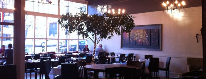 35th Street Bistro is one of Seattle Restaurants w/ Organic Food.