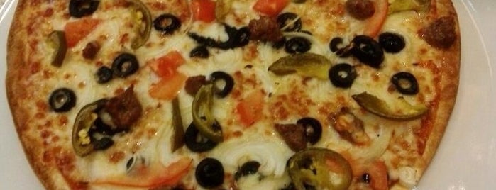 Pizza Pizza is one of Posti salvati di Gl.