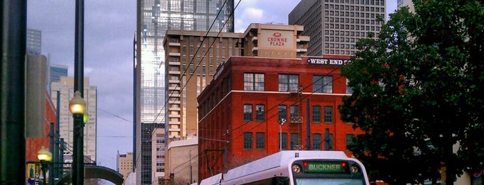 West End Station (DART Rail) is one of Dawn'ın Beğendiği Mekanlar.