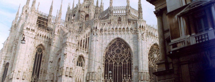Duomo di Milano is one of Italy（My Favorite Place）.