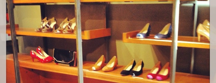 Cole Haan is one of Wesley'in Beğendiği Mekanlar.