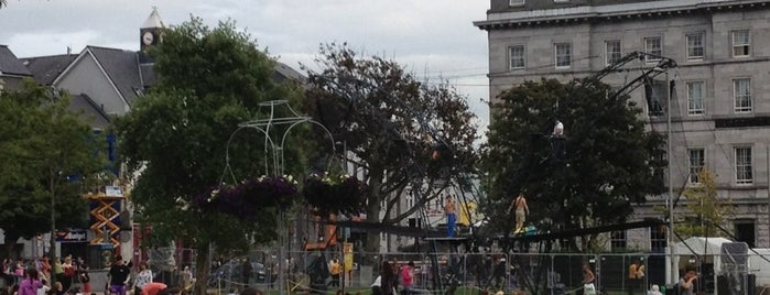 Eyre Square is one of Ireland-List 2.