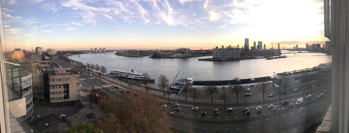 Admiraliteitsbrug is one of Orte, die Theo gefallen.