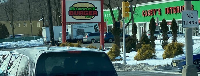 Burnet Burger is one of Tempat yang Disukai Andrew.