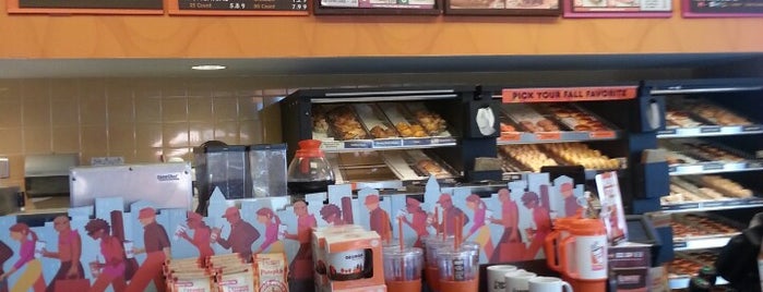 Dunkin' is one of Lugares favoritos de Frank.
