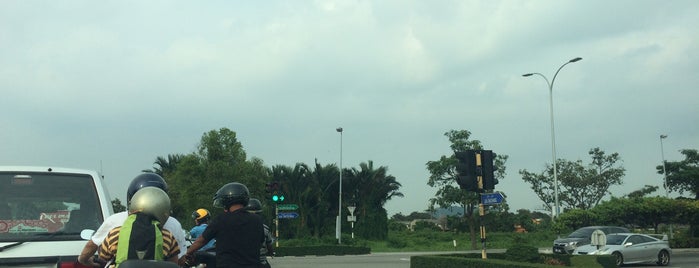 Traffic Light Jalan Tun Fatimah - Jalan Bachang is one of All-time favorites in Malaysia.