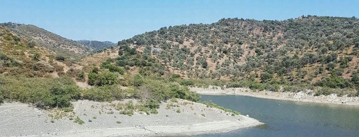 Seferihisar Baraj Gölü is one of Lugares favoritos de ATİLLA.
