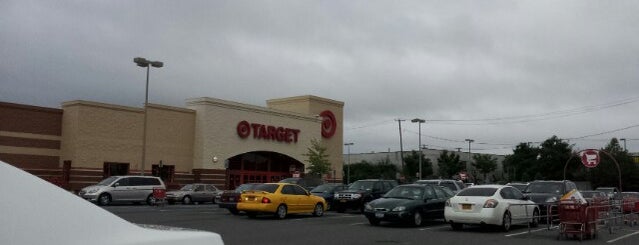 Target is one of สถานที่ที่ Thom ถูกใจ.