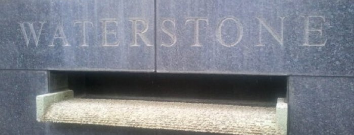 Waterstone Building is one of Chester'in Beğendiği Mekanlar.
