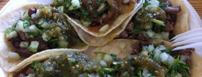 King Taco Restaurant is one of Lugares favoritos de Lawrence.