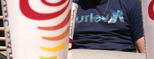 Jamba Juice is one of Locais curtidos por Christopher.