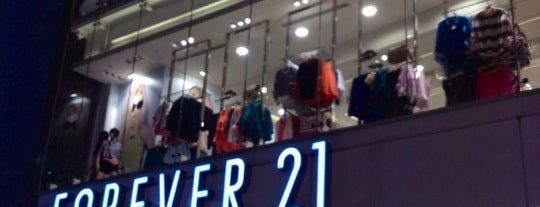 Forever 21 is one of Japão Trip.