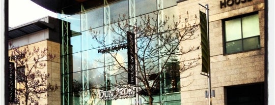 Dundrum Town Centre is one of Locais curtidos por Arne.