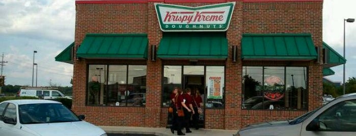 Krispy Kreme Doughnuts is one of Lugares favoritos de Robin.