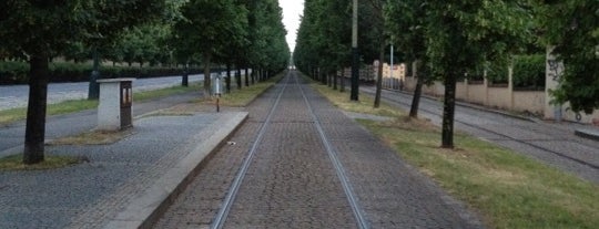 Královský letohrádek (tram) is one of Tramvajové zastávky v Praze (díl první).