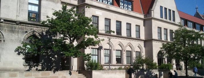 University of Chicago Laboratory Schools is one of UChicago's green buildings.