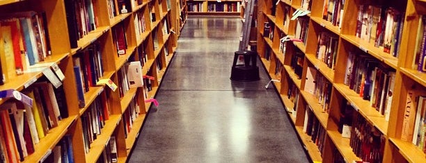 Powell's City of Books is one of Favorites PDX.