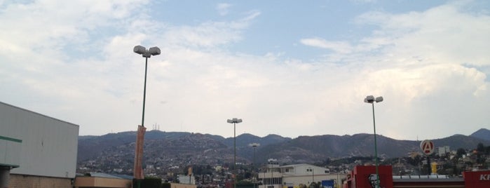 Centro Comercial Chilpancingo is one of Tempat yang Disukai Carlos.