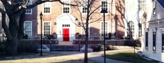 Harvard Barker Center is one of Locais salvos de Chris.