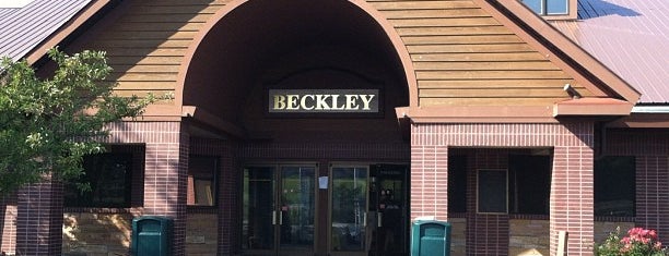 Beckley Travel Plaza is one of Orte, die Sarah gefallen.